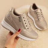 Comfortable casual shoes with a wide fit for women | Elianne